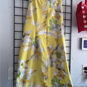 Shelby & Palmer Yellow Floral A-Line Skirt with White & Gray Blooms